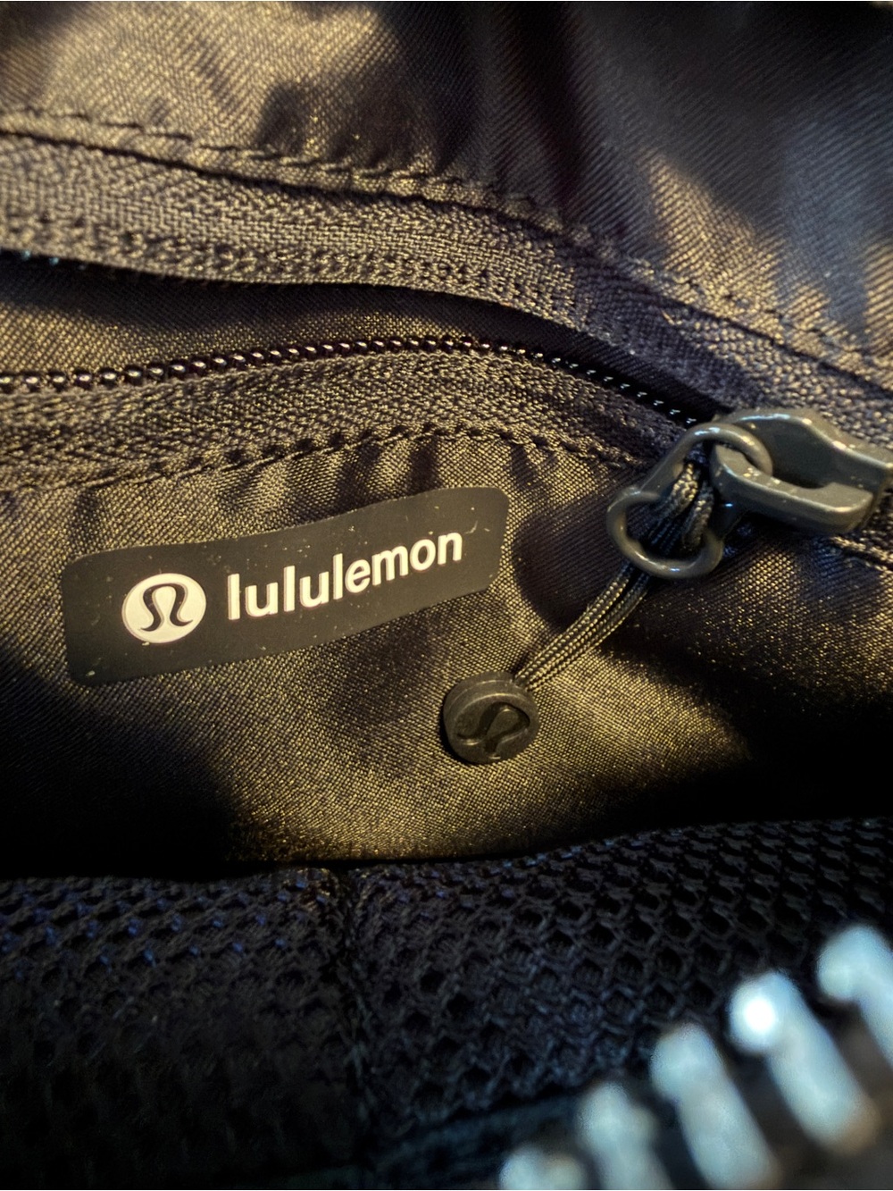 lululemon athletica Black Compact Crossbody Sling - Picture 3 of 3